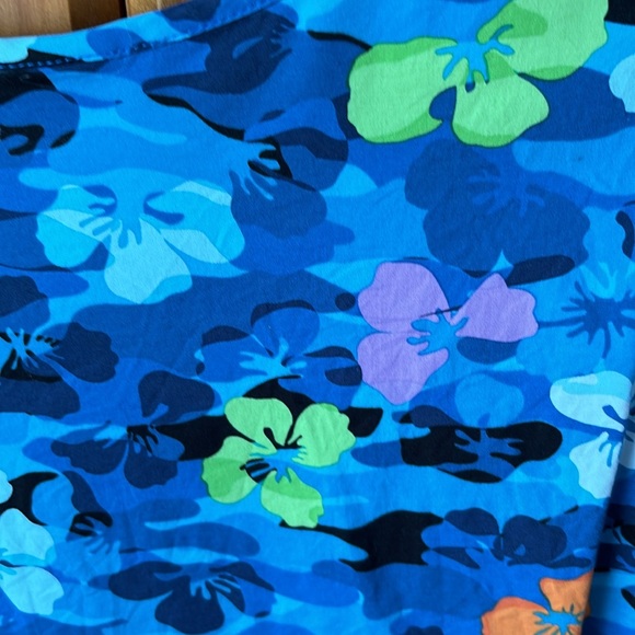 Dickies brand hibiscus pattern scrub top size XL - Picture 4 of 4